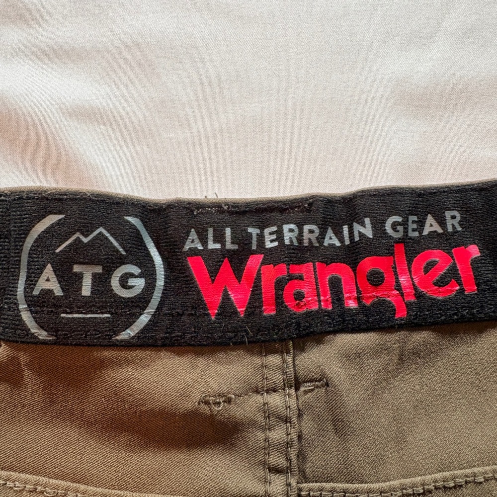 Wrangler ATG Pants Mens 32x34 Brown Nylon Stretch Hiking Outdoor Utility Pants - Picture 4 of 9